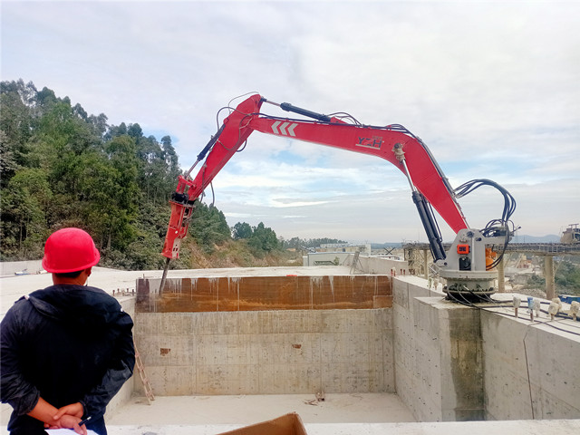 YZH Pedestal Rockbreaker Boom System